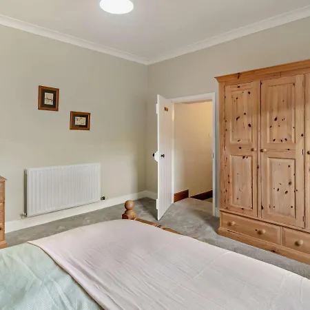 Holiday home Cathow Frizington